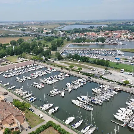 Апартаменты Delfini *