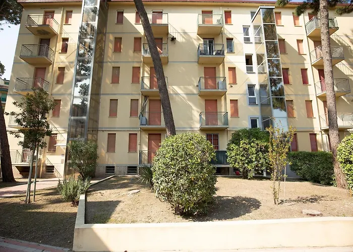 Delfini * Llido Degli Estensi